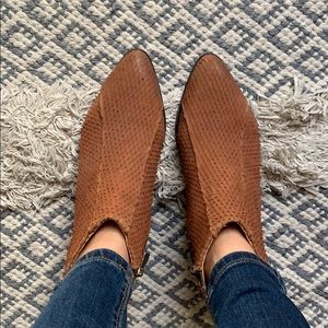 Seychelles size 7 brown booties